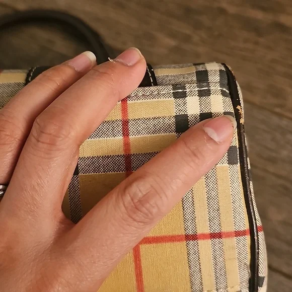 Designer Inspired Purse - Picture 10 of 16